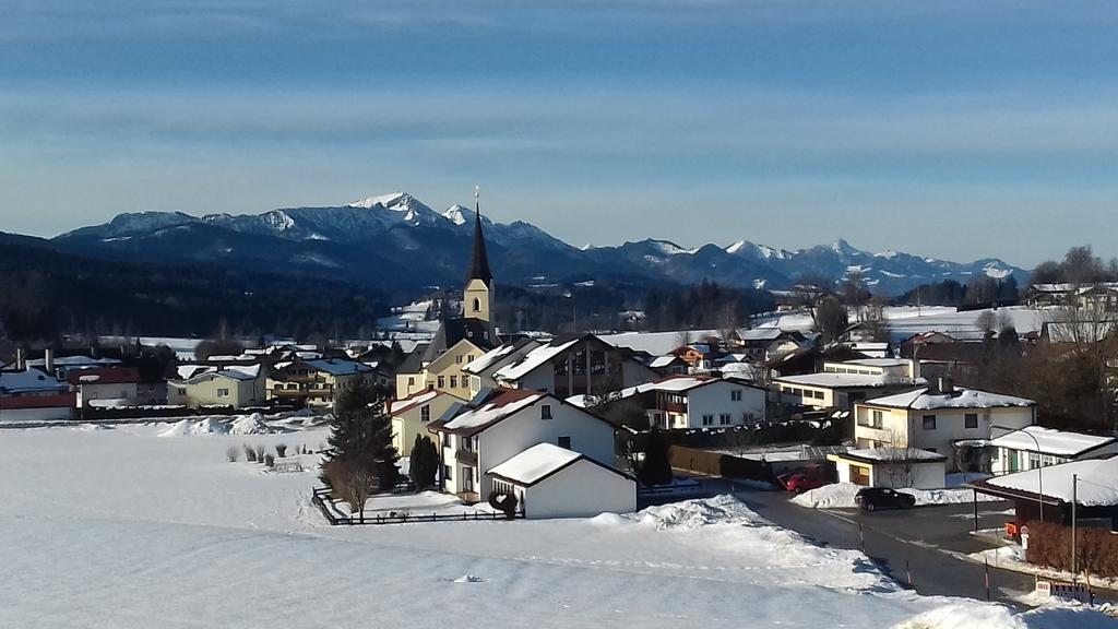 Ferienwohnungen Neukirchen Neukirchen am Teisenberg Luaran gambar